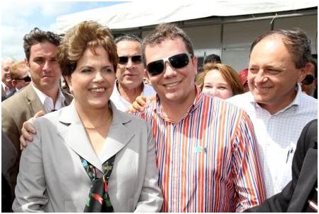 ivan e dilma Ivan Junior: Prefeito garapeiro evita Rosalba