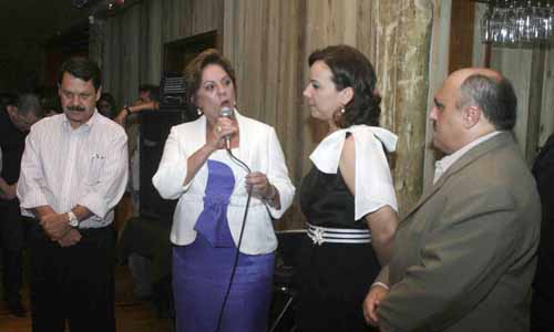 larissa e rosalba placa