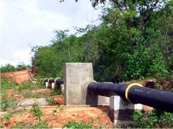 adutora Vazamento em adutora deixa 30 cidades potiguares sem água