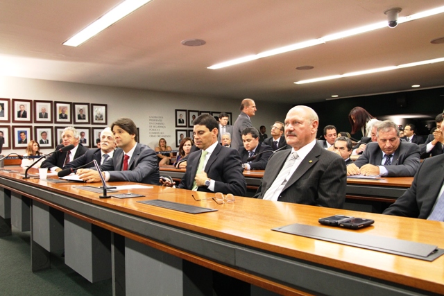 felie e antonio Felipe Maia participa de recondução de ACM à liderança do DEM