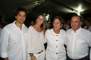 festainha Rosalba, Felipe, Rogério, Fábio, Wilma e Robinson de branco