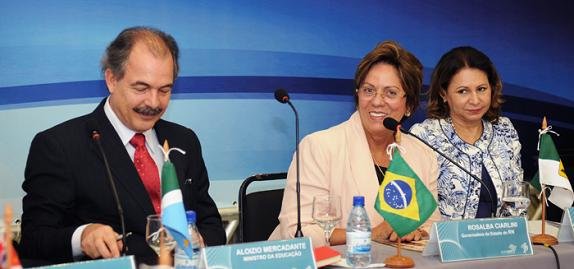 rosalba e mercadante 8 Rosalba e Mercadante assinam convênio para aceleração de estudo