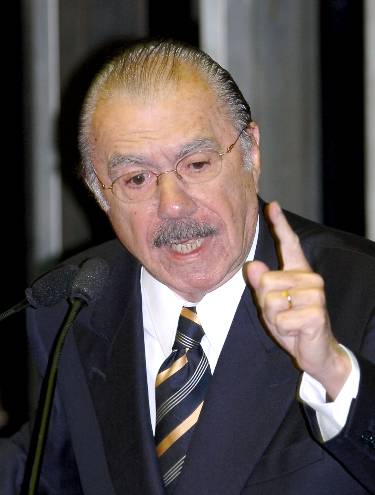 Sarney Ã© grampeado em conversa relacionada a Cachoeira