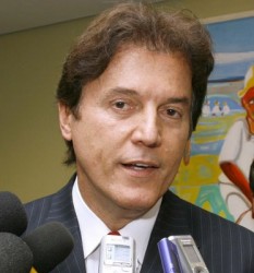 Foto-Deputado-RobinsonFaria