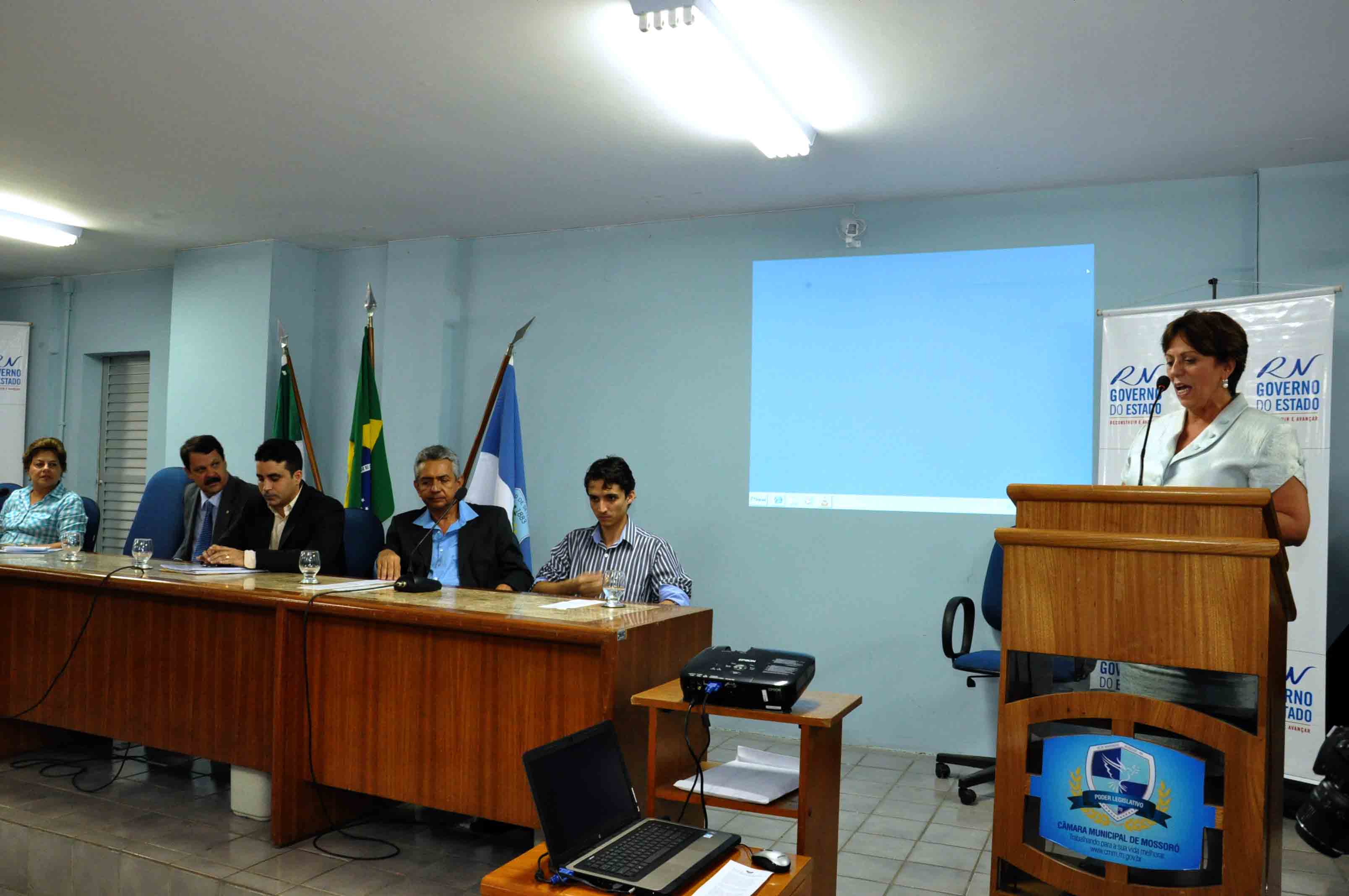Rosalba autoriza projeto da ponte Areia Branca/Grossos