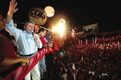OposiÃ§Ã£o quer saber se Cachoeira financiou Lula em 2002