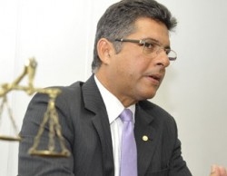 paulo teixeira OAB defende afastamento de desembargadores citados