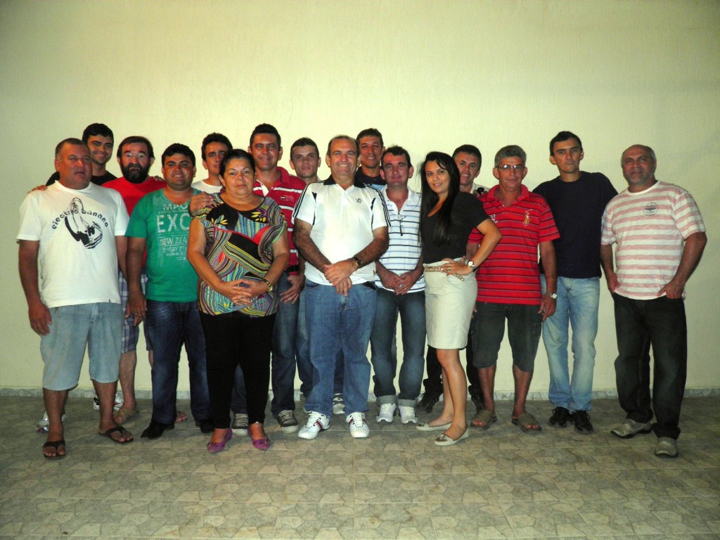 OLYMPUS DIGITAL CAMERA PSD reúne pré-candidatos a vereador em Jardim de Piranhasâ