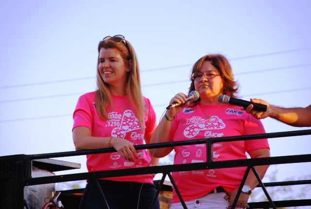 Fernanda Maia participa de caminhada em CaicÃ³