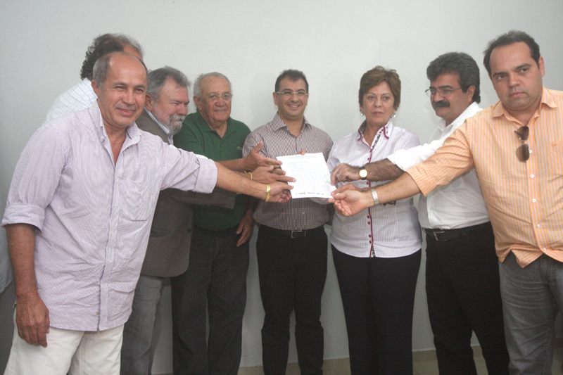 rosalba leite hoje Rosalba anuncia aumento no preço do litro do leite e pagamento em dia