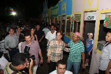 Rosalba prestigia festa popular em Extremoz