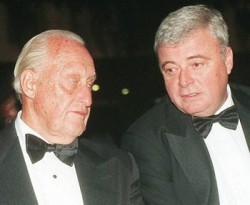 Fifa divulga documento que confirma propina a Teixeira e Havelange