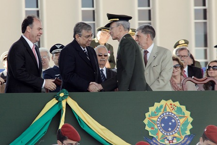 Exercito Garibaldi Filho é homenageado com Medalha do Pacificador