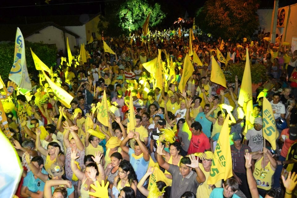 ComÃ­cio do AbraÃ§o confirma popularidade de ElÃ­dio Queiroz