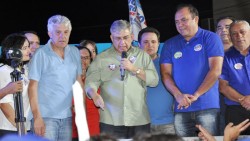 Nova imagem âJardim de Piranhas foi pra rua dizer que o prefeito é Rogério Couro Finoâ