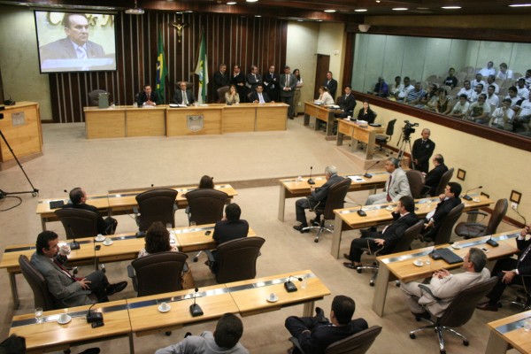 assembleia-legislativa-600x400 Assembleia lança 1º concurso em novembro com 70 vagas