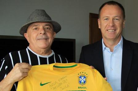 CÃºpula da CBF deve conversar com Lula sobre permanÃªncia de Mano na seleÃ§Ã£o