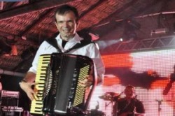 Waldonys e Rosa de Pedra celebram mÃºsica nordestina