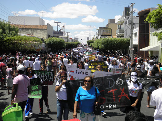 dia do basta caico Manifestantes promovem Dia do Basta em Caicó depois do desfile cÃvico