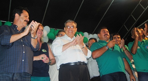 gari santo antonio Garibaldi e Ricardo Motta participam de comÃcio em São Antônio do Salto da Onça