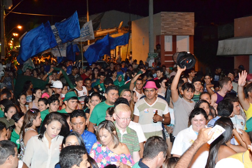 roberto 6 um Roberto Germano realiza última passeata de sua campanha em Caicó com multidão