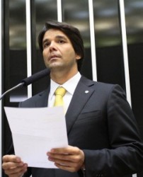 Felipe-Maia-243x300