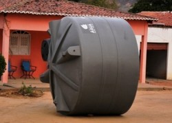cisterna Agricultores se recusam a receber cisternas do governo no RN