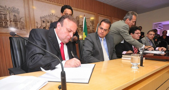 Paulinho Freire Ã© empossado como prefeito de Natal