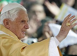 papa_Armando_Franca_AP_288x212
