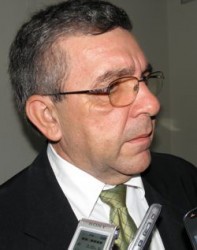 Roberto Germano quer iniciar governo âarrumando a casaâ