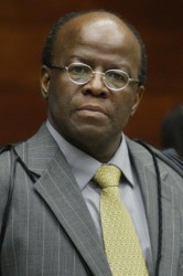 20130302014741_cv_Joaquim_Barbosa_gde