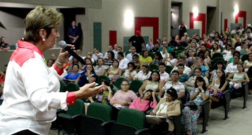 Governadora: âo trabalho desenvolvido pelo PROERD vai à s escolas para mostrar o caminho do bem