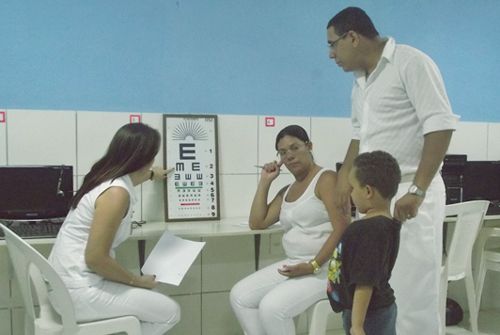 Alunos foram atendidos com avaliação antropométrica e exame da acuidade visual