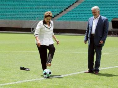 20130405053109_cv_dilma_gde