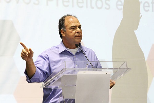 Ministro destaca que licitação para as obras que vão trazer as águas do São Francisco no Estado será concluÃda no segundo semestre