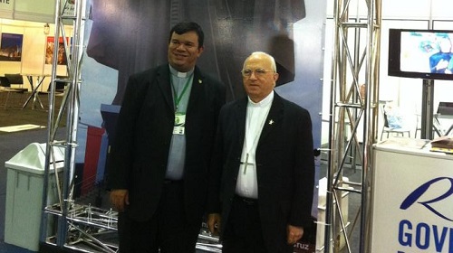 Dom Jaime Vieira Rocha (dir) e padre Sávio Riberiro, coordenador da CNBB