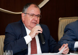 luiz eduardo carneiro
