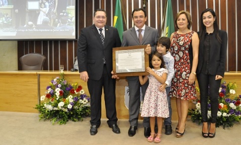 aecio titulo