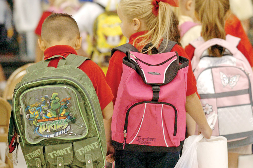 42117_backpacks-children-first-day-school