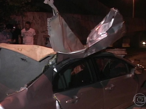carro acidente