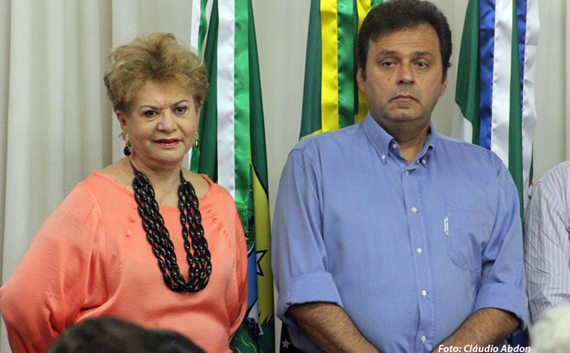 wilma_e_carlos_eduardo_no_palacio_felipe_camarao