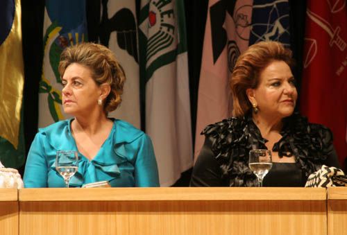 FafÃ¡ (esq) nÃ£o se entende com Sandra