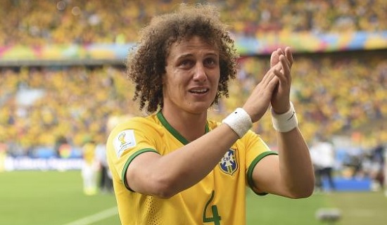 David Luiz chora após partida contra o Chile pelas oitavas de final. Psicólogo diz que choro é reação à pressão sobre os jogadores