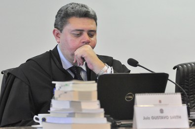 Gustavo-Smith