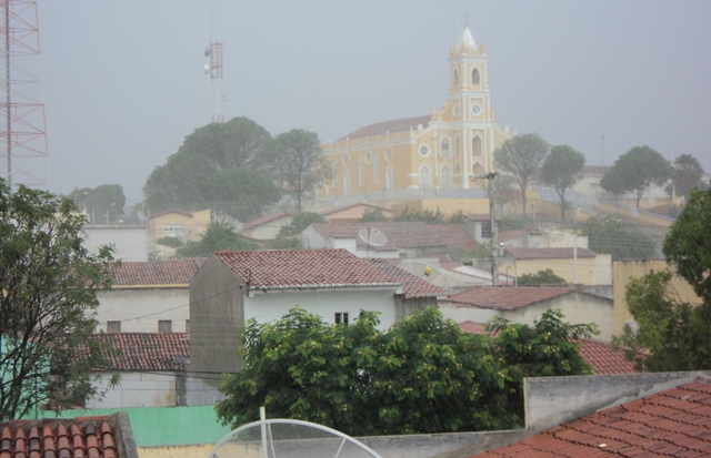 Chuva com visÃ£o do SantuÃ¡rio
