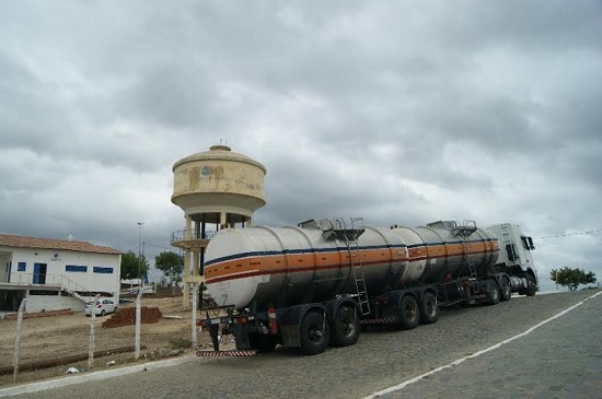 carreta_pipa