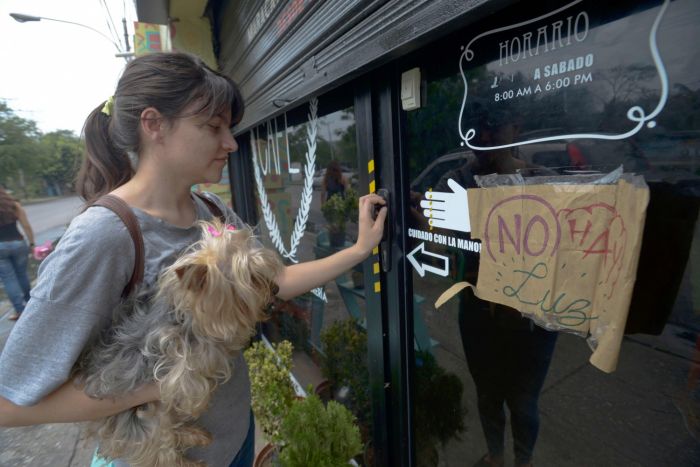 Estabelecimentos-comerciais-na-Venezuela-reduziram-horários-de-funcionamento-em-razão-da-falta-de-energia-e1461763168753