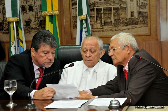 thumbnail_Sessão CMN 03.08.16 - Foto ELPÍDIO JÚNIOR (2)