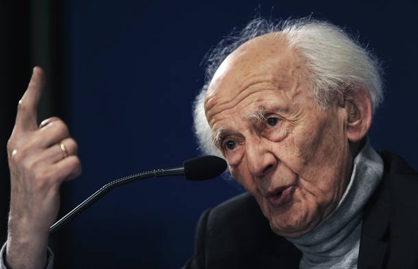 Polish sociologist Zygmunt Bauman gestures during a news conference in Oviedo, northern Spain, October 20, 2010. Bauman, along with French sociologist Alain Touraine, will receive the 2010 Prince of Asturias Award for Communication and Humanities during a traditional ceremony in Oviedo October 22, 2010. REUTERS/Eloy Alonso (SPAIN - Tags: SOCIETY PROFILE HEADSHOT)