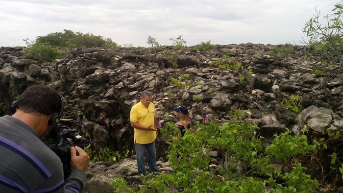 Prefeito Haroldo Ferreira concendendo entrevista a repórter Adalgisa Emídia da TV AssembleiaRN .Foto.Salomão Medeiros.Divulgação